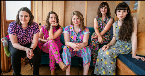 Della Mae