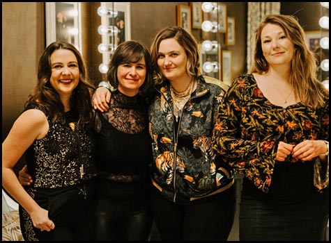 Della Mae
